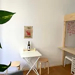بيت شباب Casa Dos Poetas