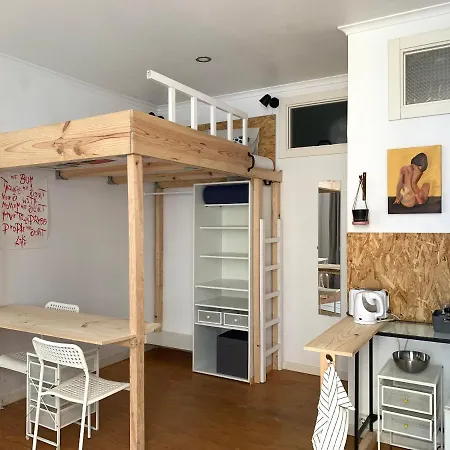 Casa Dos Poetas Vandrarhem Caldas Da Rainha