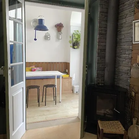 Casa Dos Poetas Vandrarhem *