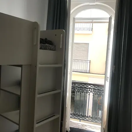 Casa Dos Poetas Vandrarhem Caldas Da Rainha